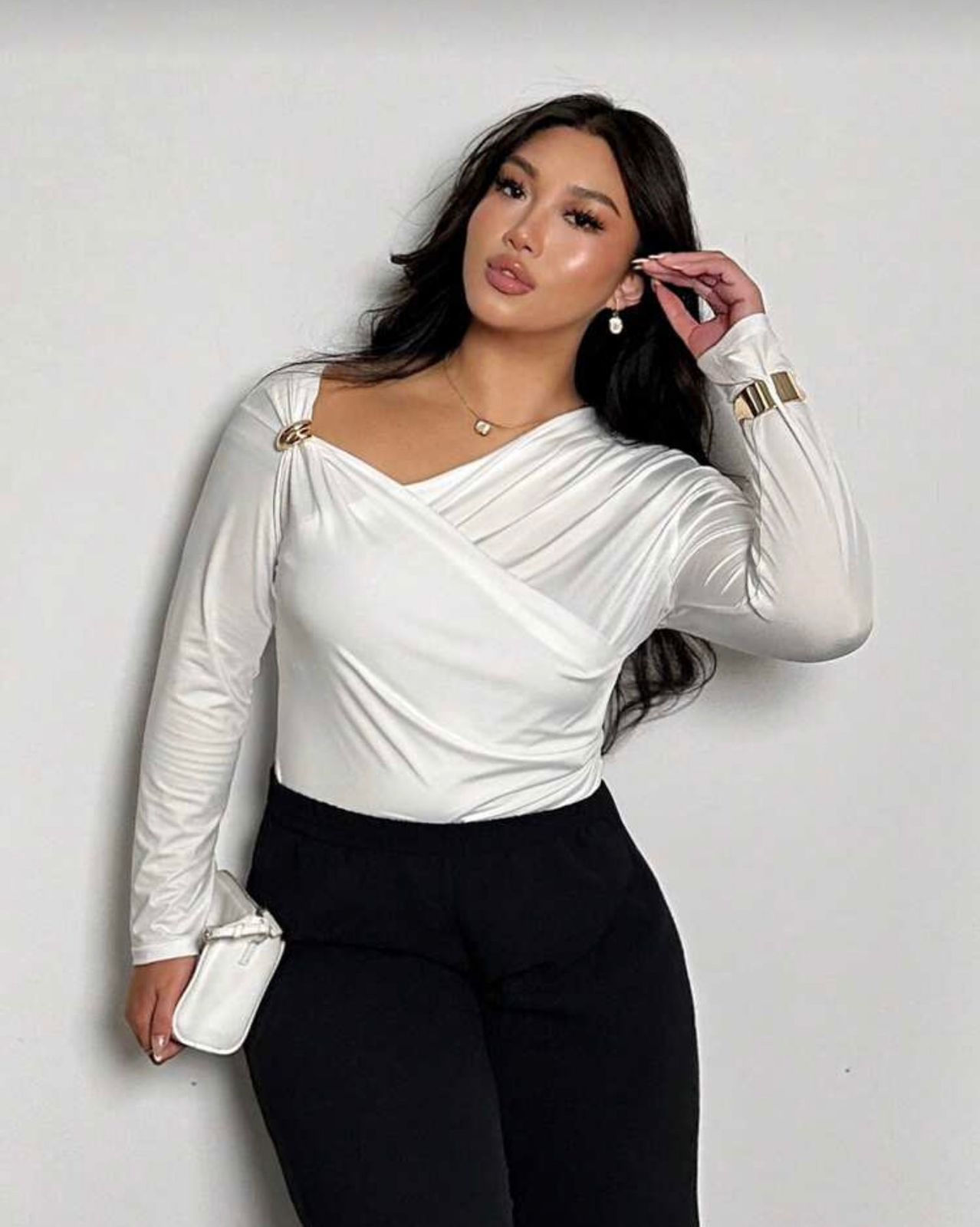 Asymmetrical neck, long sleeve