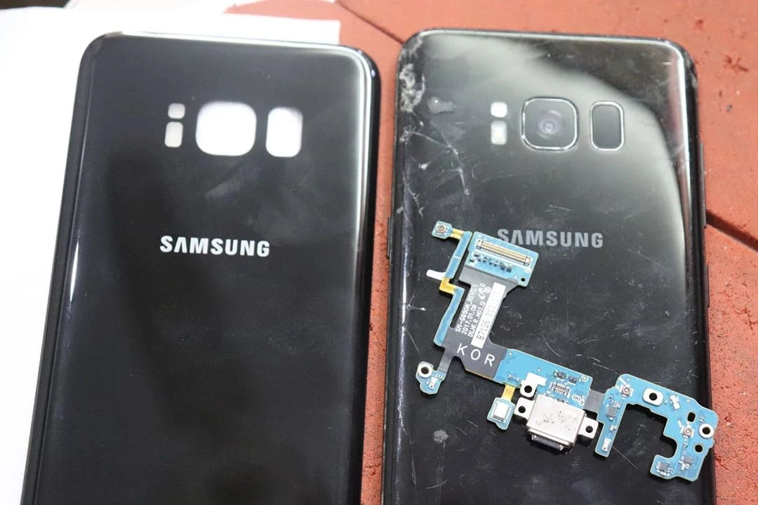 Samsung Galaxy mobile repair: new and damaged back glass