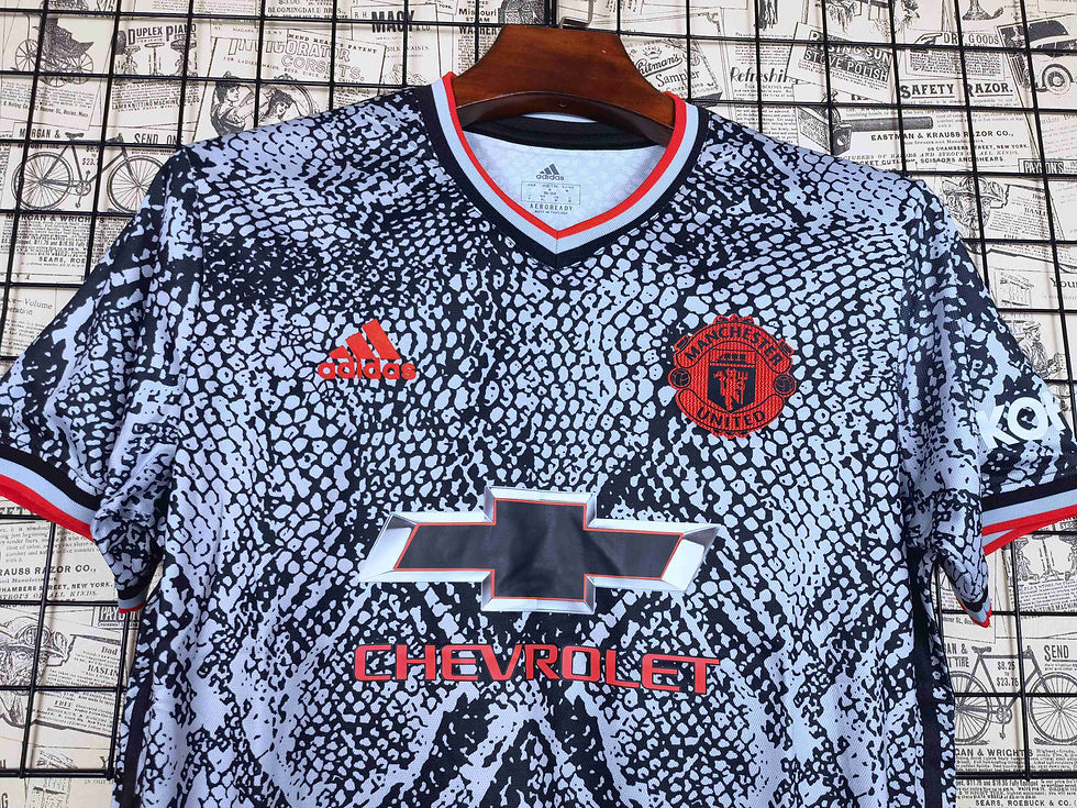 Miniatura: Manchester United Treino Branca/Preta 21/22