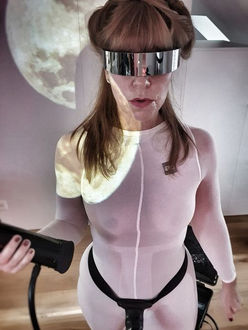 Artemisia Spacegirl IV.jpeg