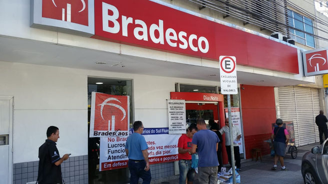 Atendimento precário: Sindicato cobra o fim das excessivas filas do Bradesco causadas por falta de f