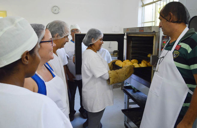Fundação Beatriz Gama capacita mão de obra para o mercado de trabalho