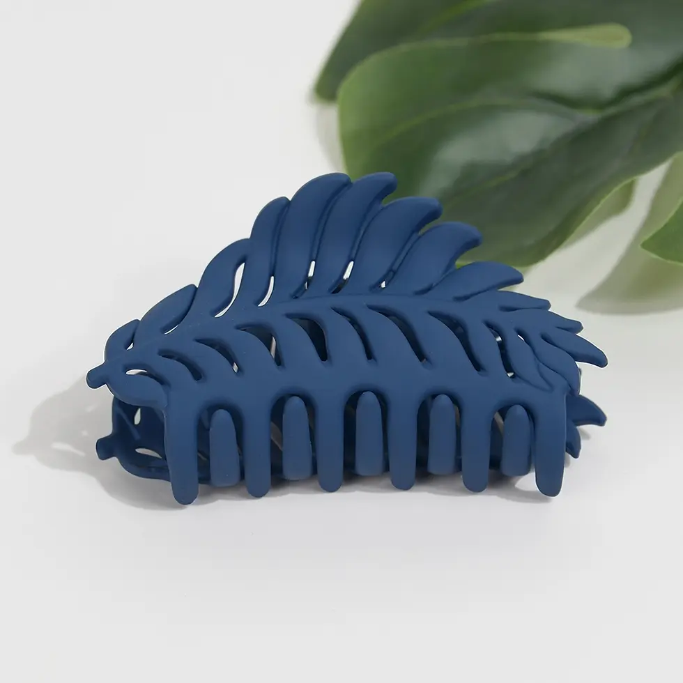 Thumbnail: Matte Leaf Hair Claw Clip - The Diva Soap
