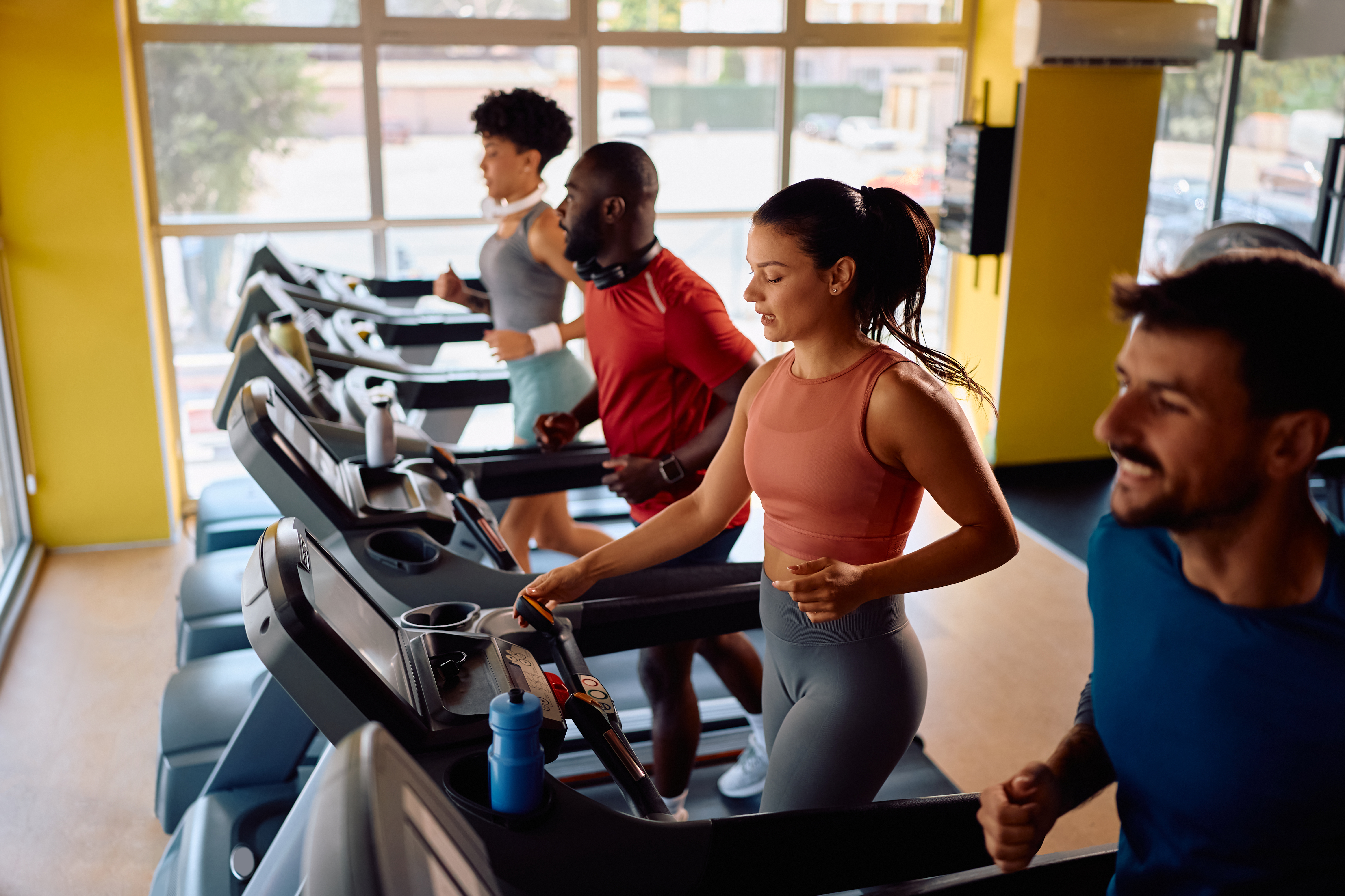 Crisp gym environment with modern equipment