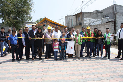 INAUGURAN PAVIMENTACIÓN DE LA CALLE NUEVA REFORMA EN ZACATELCO