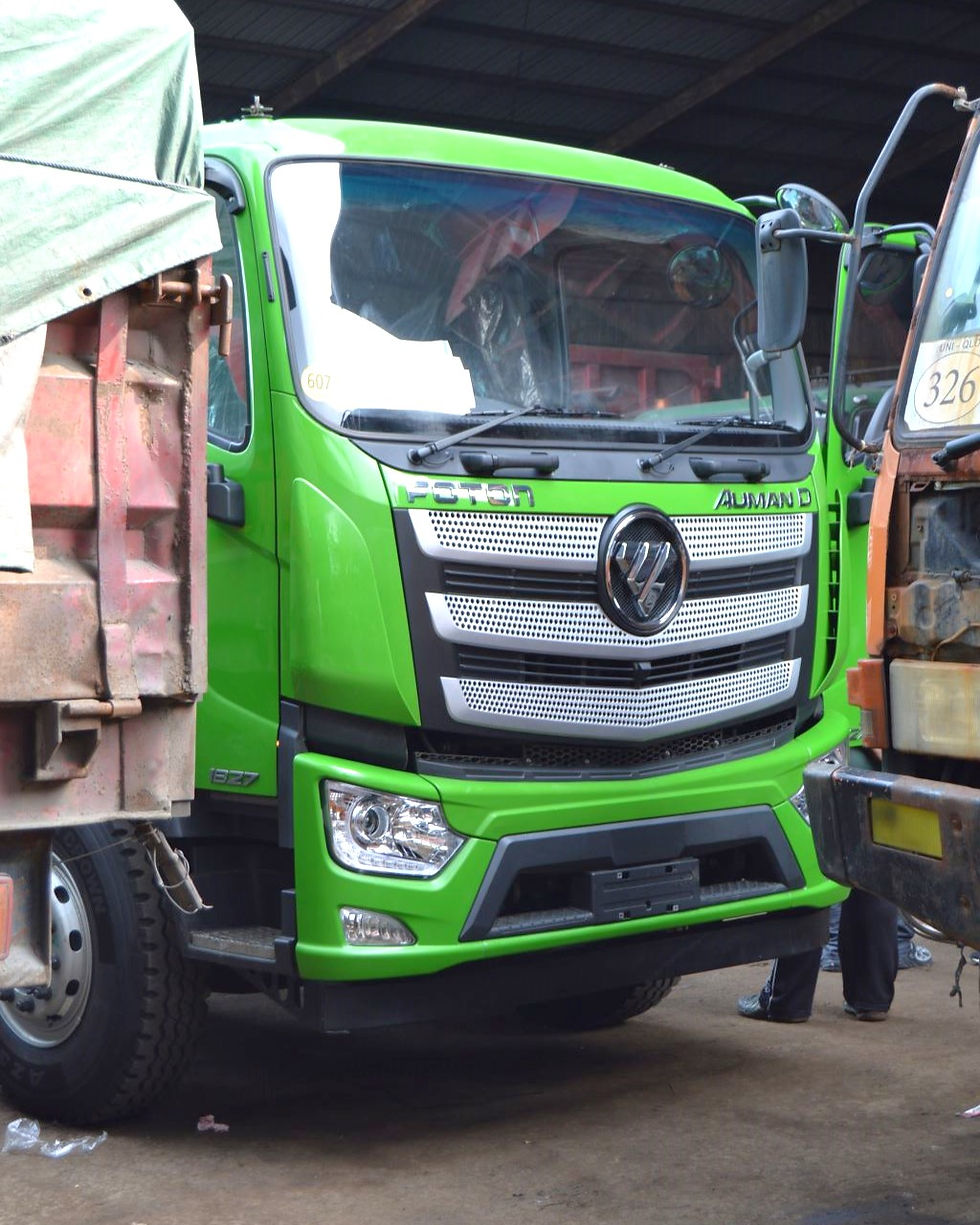 Foton 1827 Auman D dikembangkan bersama Daimler AG.