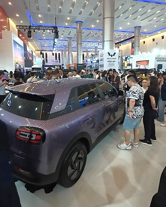 Kemunculan Chery Q langsung menyedot atensi pengunjung IIMS Surabaya 2026.