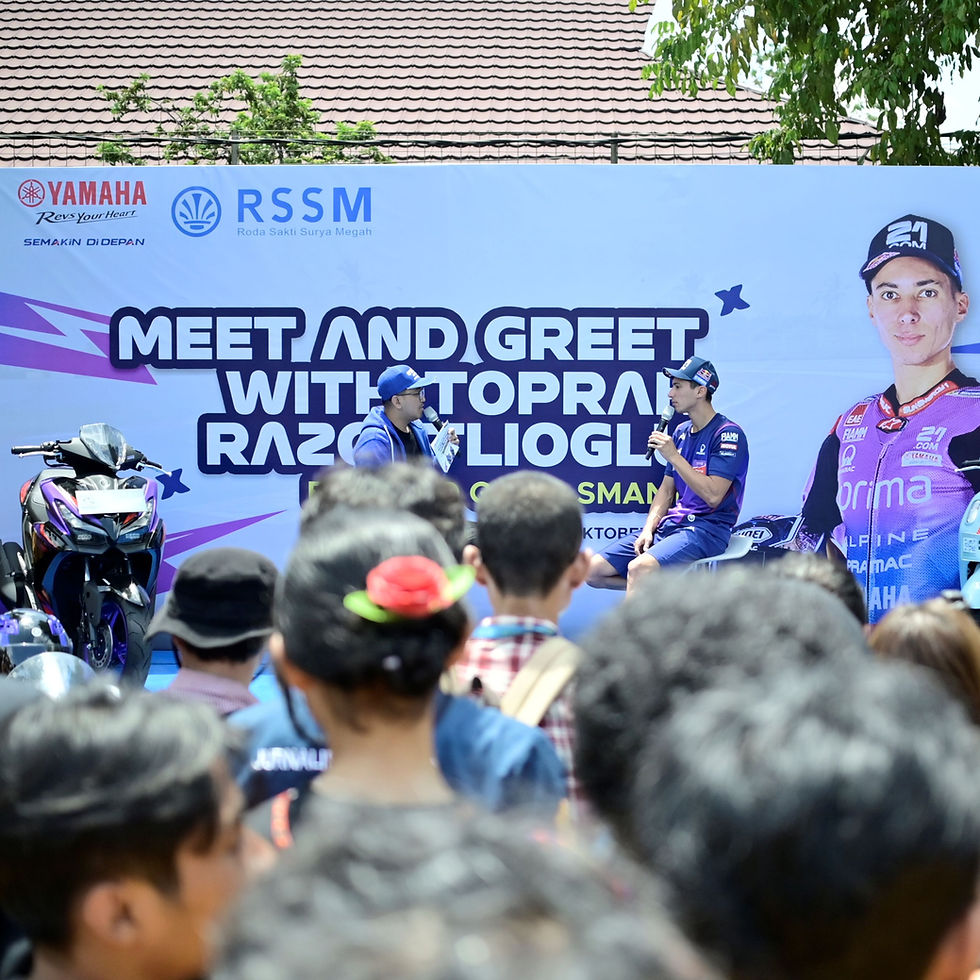 Bagi siswa SMA Negeri 3 Mataram, kedatangan Toprak Razgatlioglu (7/10/2026) menjadi kesempatan untuk melihat lebih dekat sosok pembalap MotoGP yang akan berlaga di Mandalika.