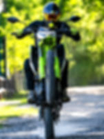 CFMOTO 250 Dual tampil dengan karakter adventure-trail yang ramping dan modern.