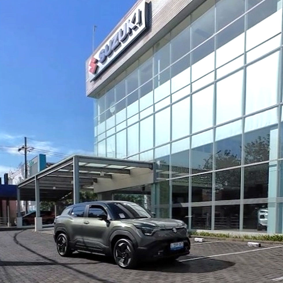 Di Surabaya, Buana Indomobil Trada menawarkan e-Vitara dengan harga OTR Rp 755.000.000 (single-tone) dan Rp 758.000.000 untuk varian two-tone.