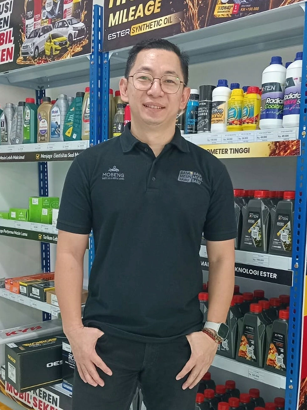Chief Operating Officer (COO) Mobeng, Alfonsius Adriyanto
