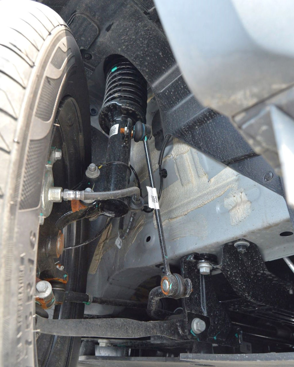 Suara kadang muncul kadang tidak, ketika mobil ini mulai bergerak.