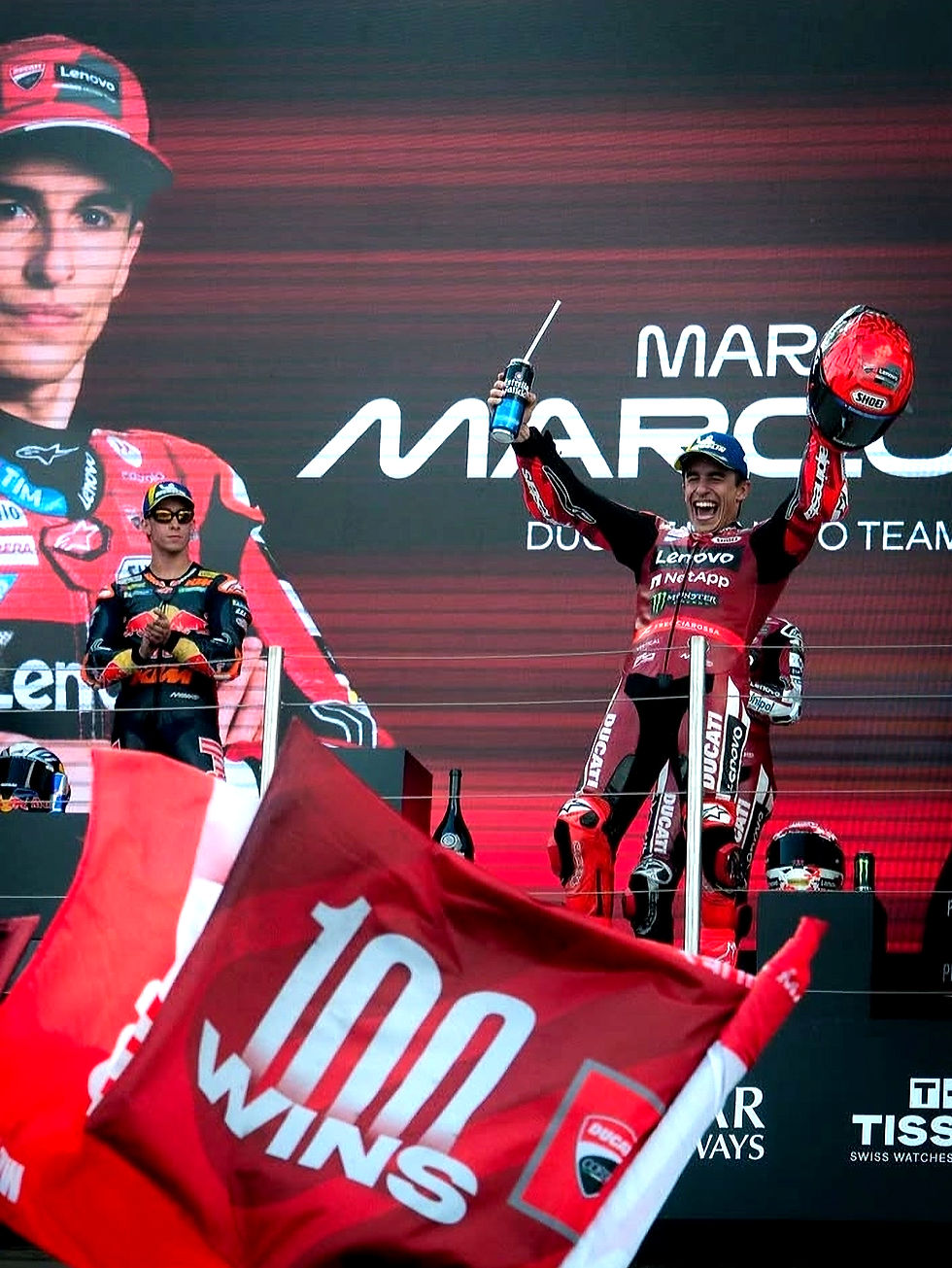 Kemenangan di Hungaria ini menjadi yang pertama bagi Marc Marquez musim 2026 ini, sekaligus kemenangan ke-100 untuk semua kategori di World Grand Prix. (Foto: @marcmarquez93)
