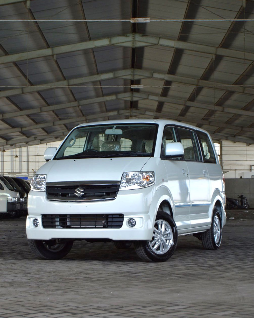 Suzuki APV SGX varian paling mewah dari keluarga APV.