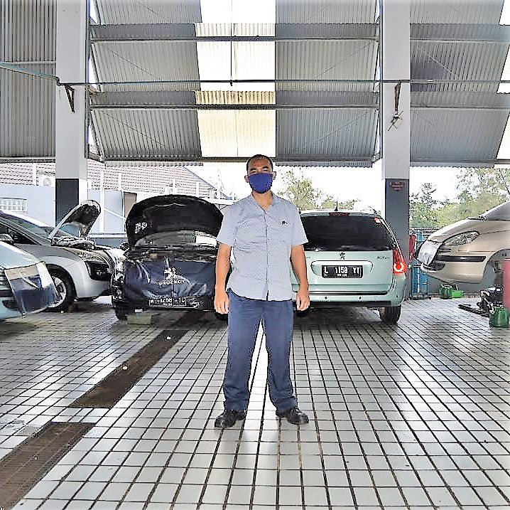 Mohan Kurniawan, Kepala Bengkel Astra Peugeot Surabaya.