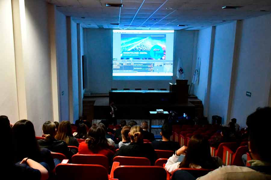 Conferencia Dr. Daniel Galaz Caraveo