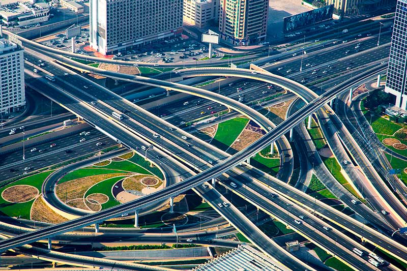 Autopista de Burj Park en Dubái, Emiratos Árabes Unidos