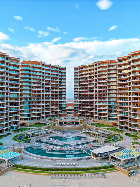 Descubre Puerto Peñasco, el “Arizona Beach” del Mar de Cortés 🌴🇲🇽. Guía completa 2025 con playas, ecoturismo, golf, avistamiento de ballenas, festivales y tips para tu viaje desde Arizona. ¡Planea tu escapada al paraíso sonorense!