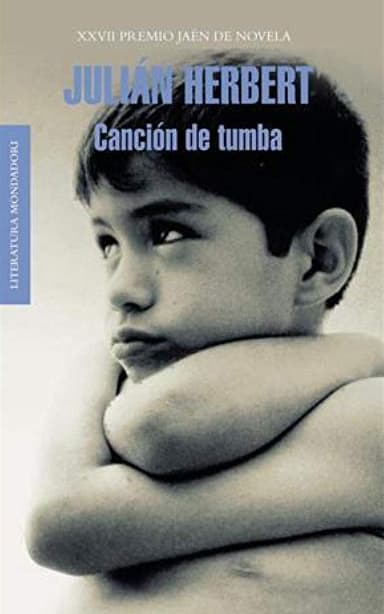 La relación madre e hijo se ve retratada en el relato conmovedor y a la vez crudo, de Julián Herbert. Después de vivir una vida llena de aventuras y dificultades, la madre del autor ahora yace en una cama de hospital debido a una enfermedad mortal. En  Canción de tumba , Herbert hace una especie de autobiografía que cautiva al lector a través de su lenguaje y sus referencias de lo que es crecer en México. 