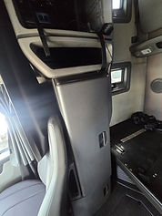 2019 volvo gris (6).jpeg