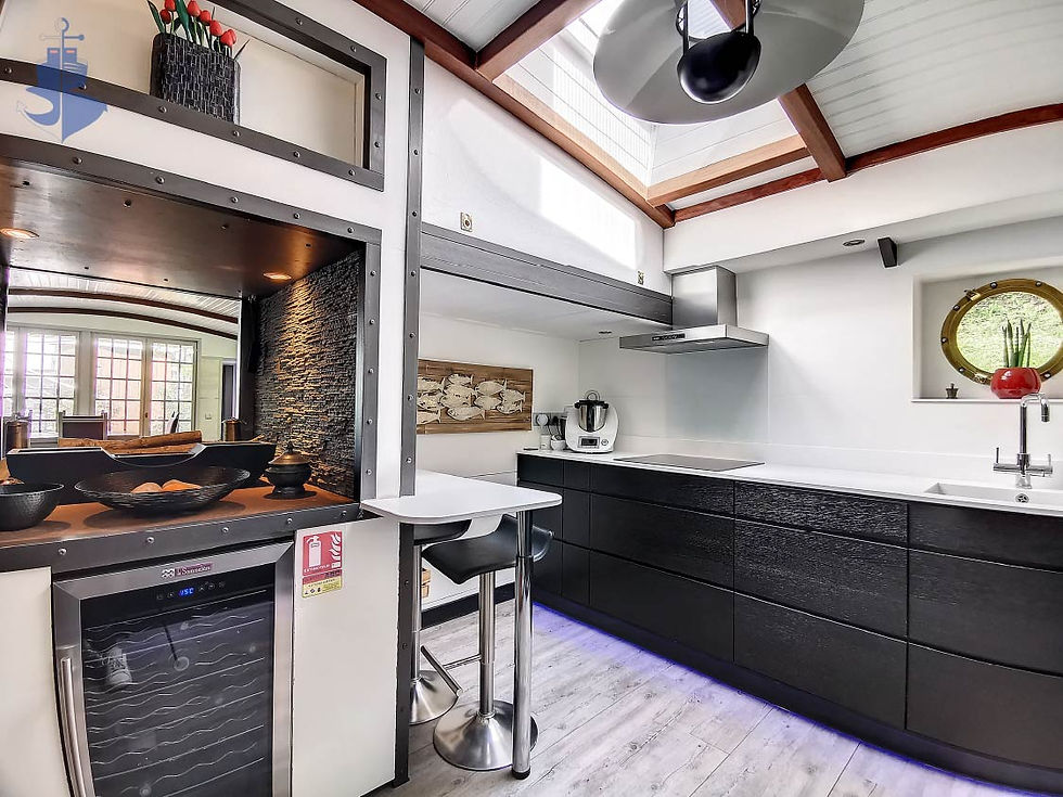 Miniature : Maison atypique sur l'eau de 170 m²