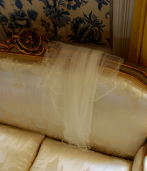 Photographe mariage Paris couple mariés à la mairie
Reportage photo mariage Paris cérémonie civile
Séance photo couple mariage Paris lumière naturelle
Photographe mariage Paris préparation de la mariée
Photo mariage Paris émotion invités cérémonie