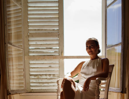 Photographe mariage Paris couple mariés à la mairie
Reportage photo mariage Paris cérémonie civile
Séance photo couple mariage Paris lumière naturelle
Photographe mariage Paris préparation de la mariée
Photo mariage Paris émotion invités cérémonie