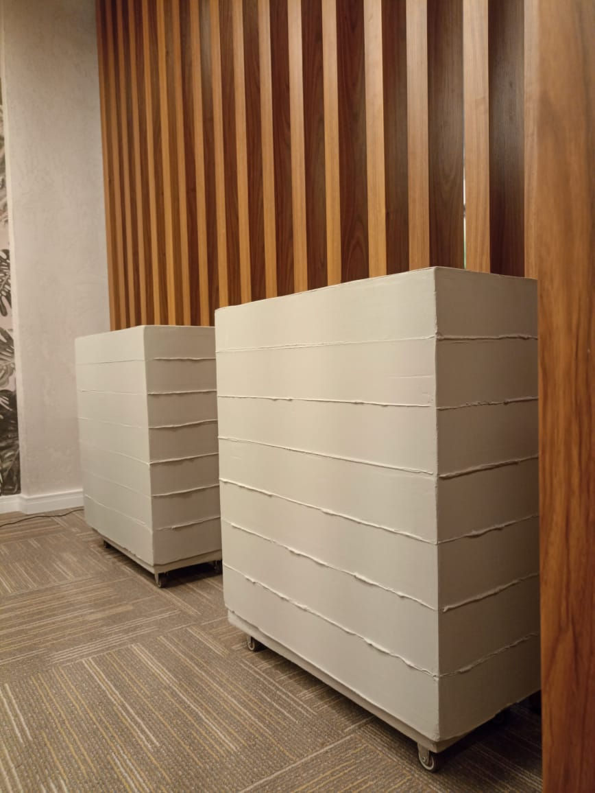 El microcemento aporta un estilo único y sorprendente, con acabados que transforman cualquier espacio en un lugar diferente, lleno de carácter y personalidad difícil de encontrar en otros materiales.”