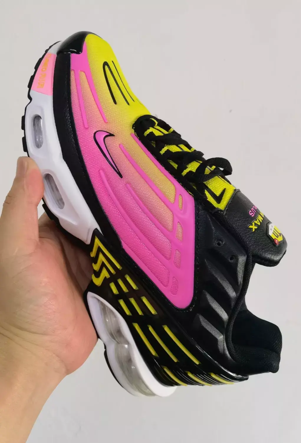air max plus 3 TN noir jaune rose