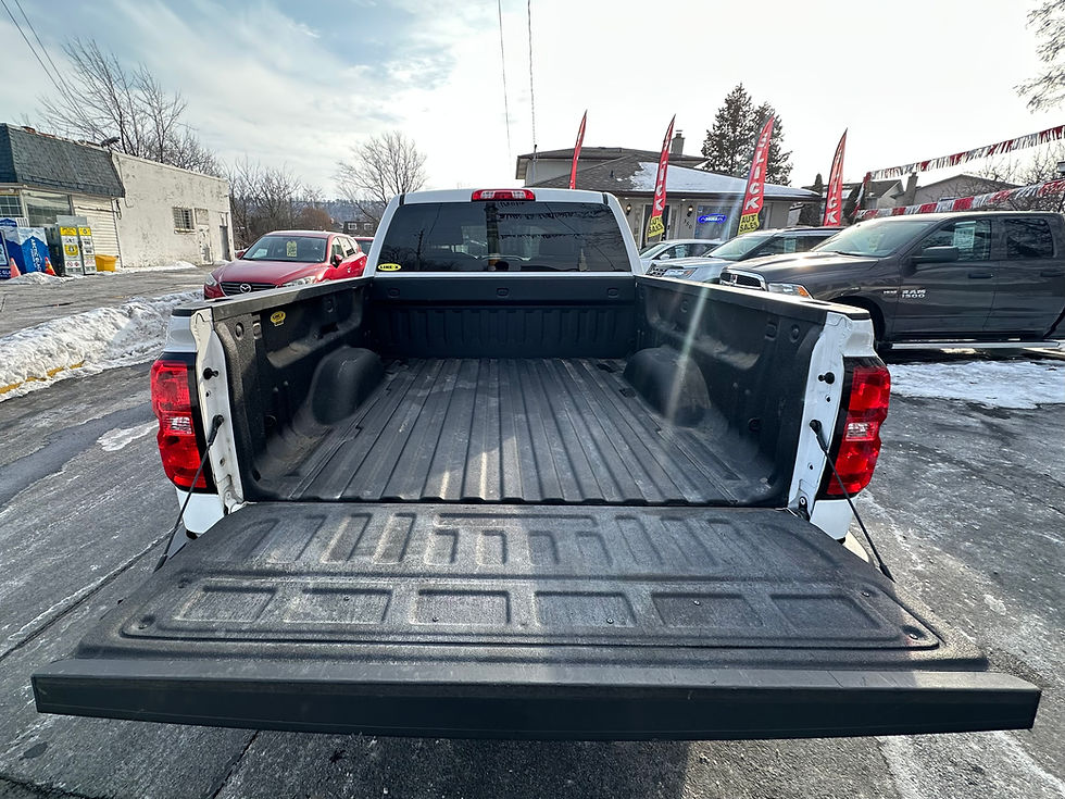 Thumbnail: 2017 Chevrolet Silverado 1500 LT 5.3L V8 4X4 Crew Cab
