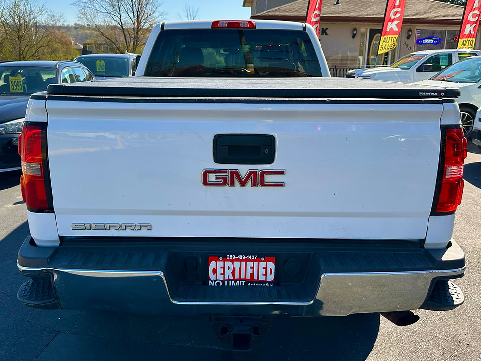 Thumbnail: 2015 GMC Sierra 2500HD SLE Crew Cab 4X4 6.0L V8 6’6” ft. Box