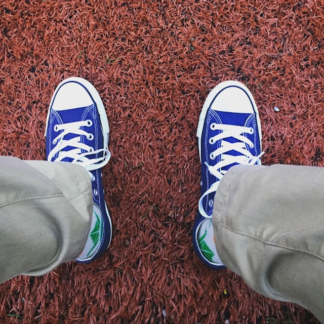 contoh tipe sepatu kets kekinian