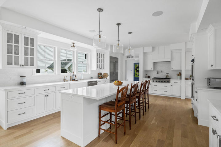 Crisp & Bright Kitchen