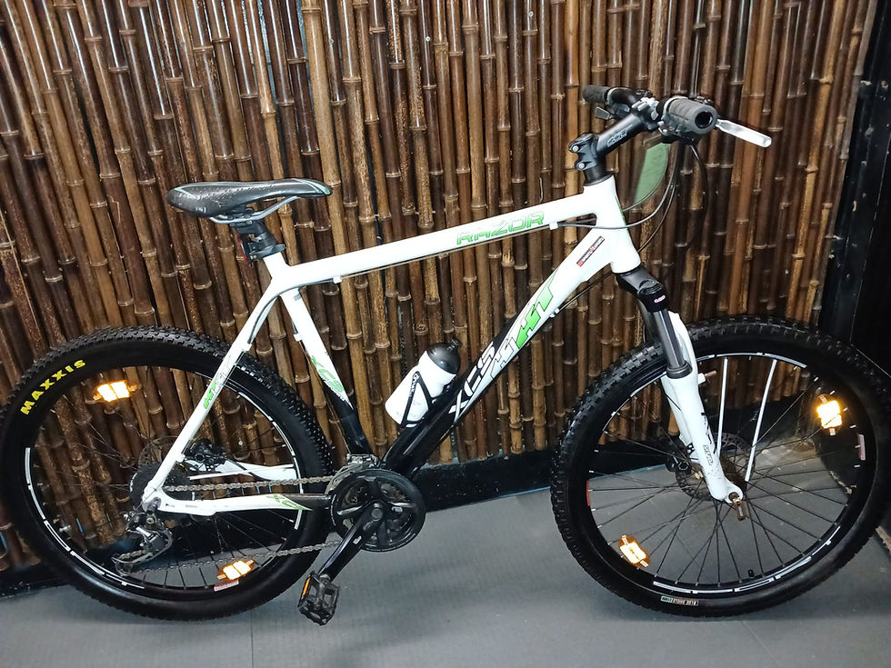 Miniaturbild: "HT XCS ALU" Mountainbike.26 zoll.27 Gänge.53 cm RH.mit 1 Jahr Garantie.