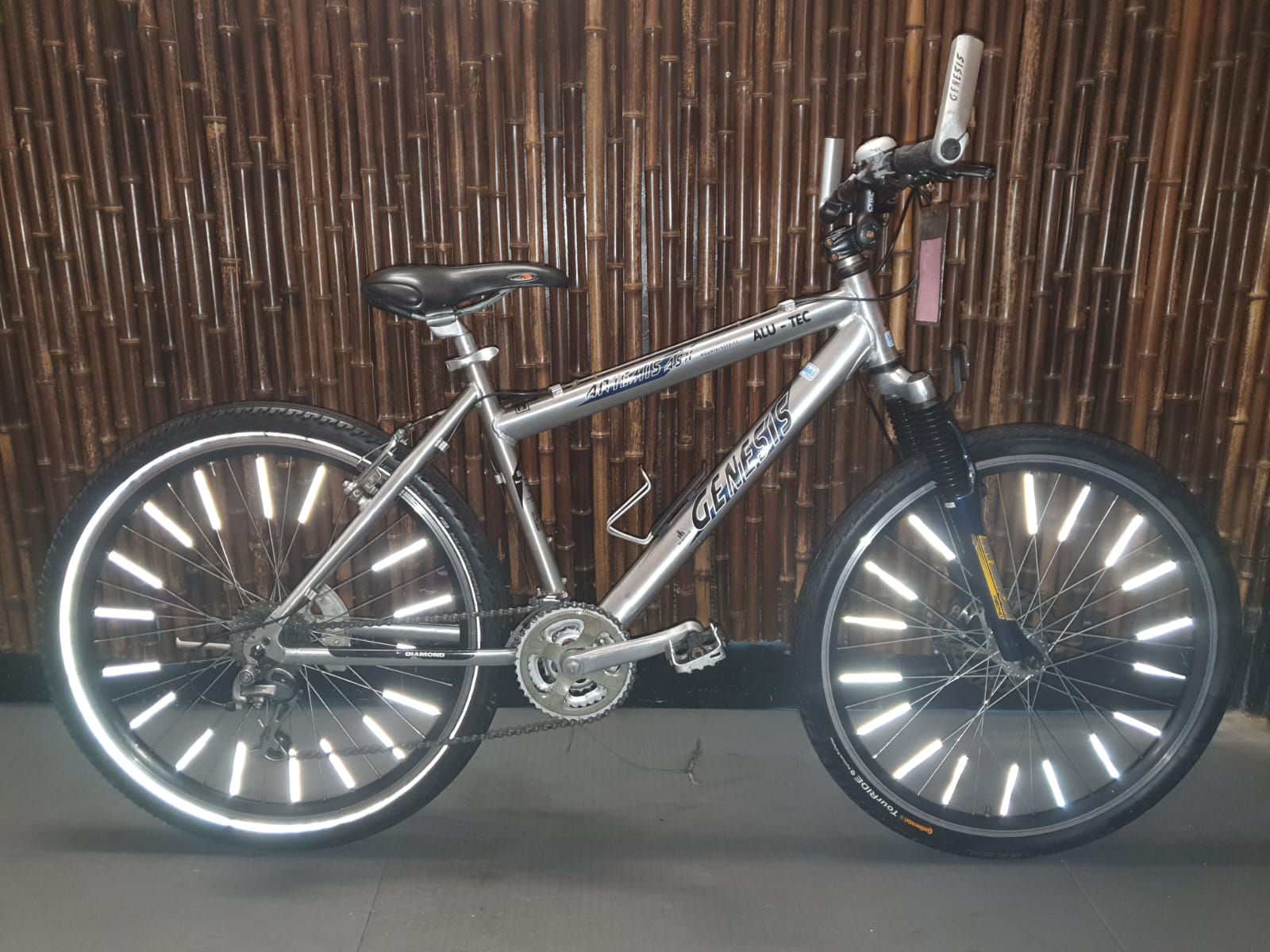 "GENESIS ARTEMIS ALU" Mountainbike.26 zoll.24 Gänge.45 cm RH.mit 1 Jahr Garantie