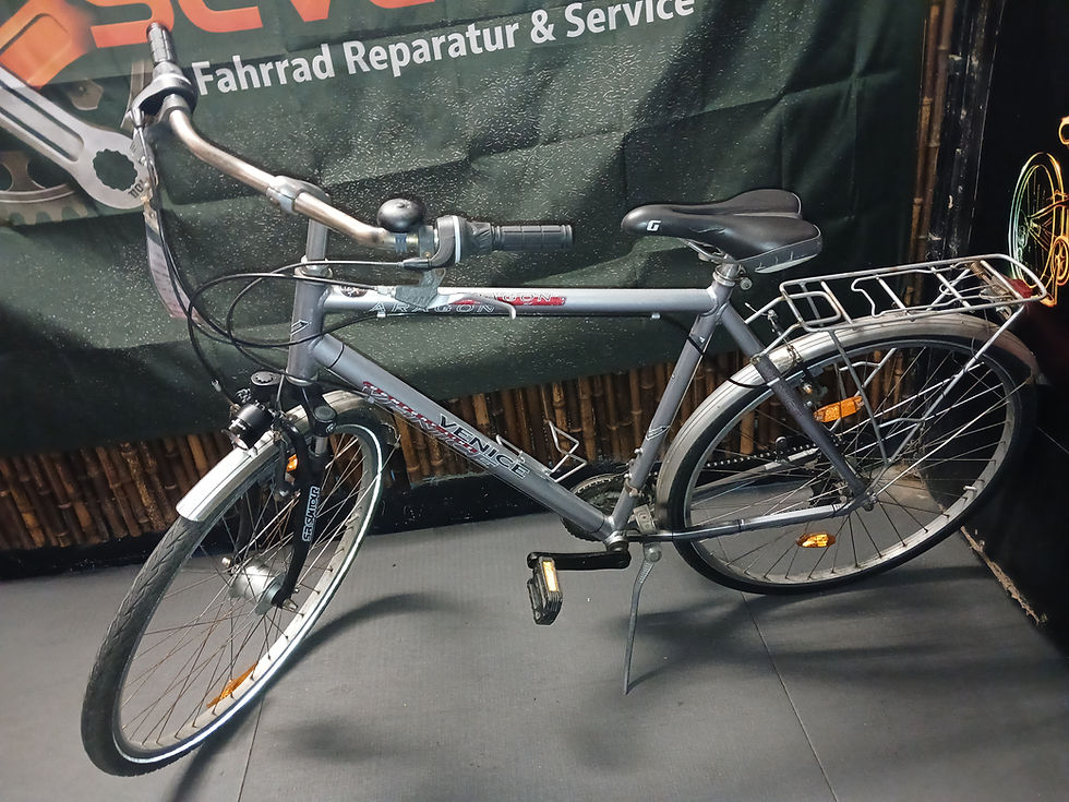 Miniaturbild: "VENICE ARAGON ALU"Trekkingbike.28 zoll.21 Gänge.58 cm RH.mit 1 Jahr Garantie.