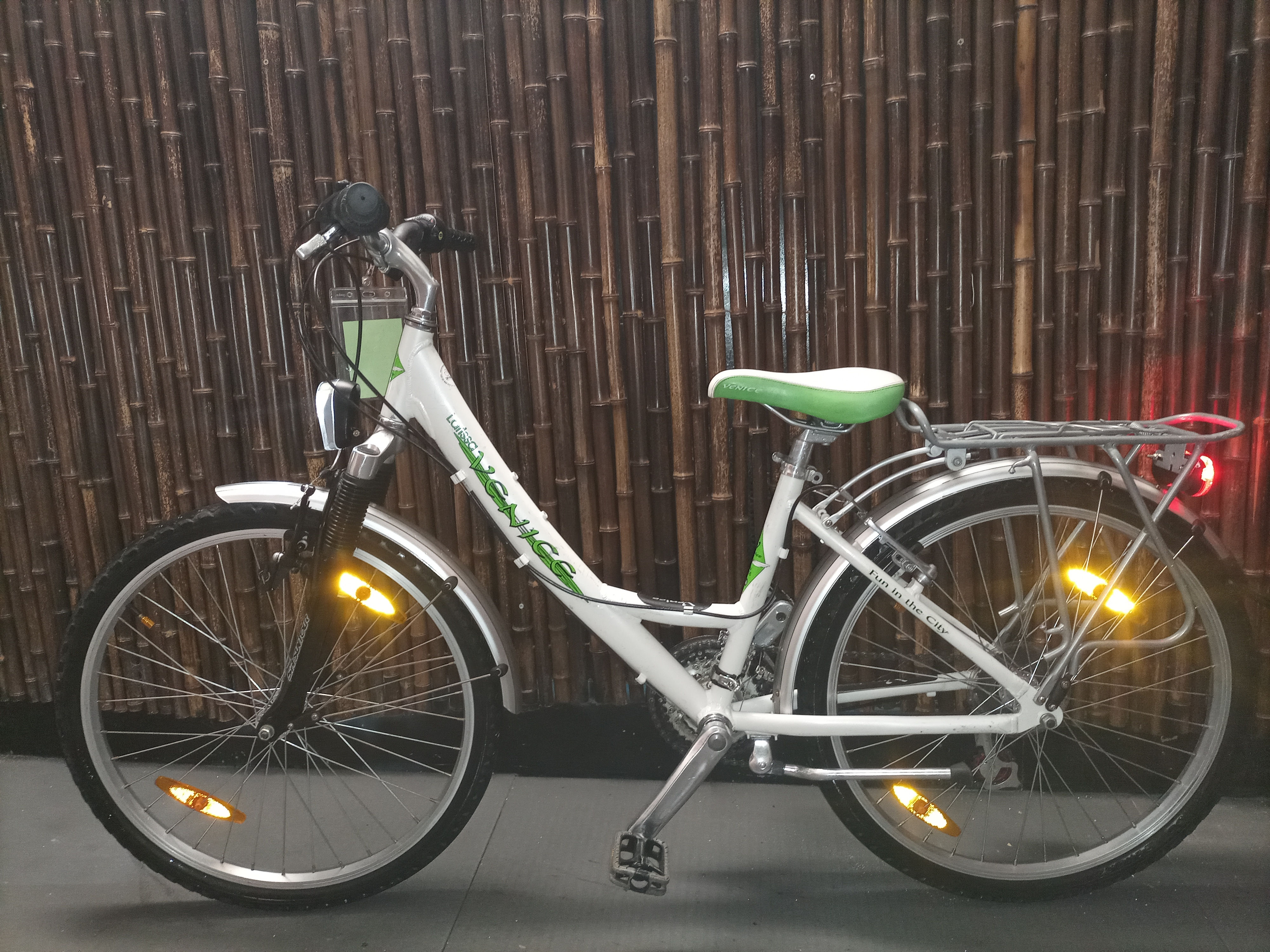 "VENICE" Mädchen Fahrrad,24 Zoll,21 Gänge,37 cm RH,mit 12 Monatige Garantie.