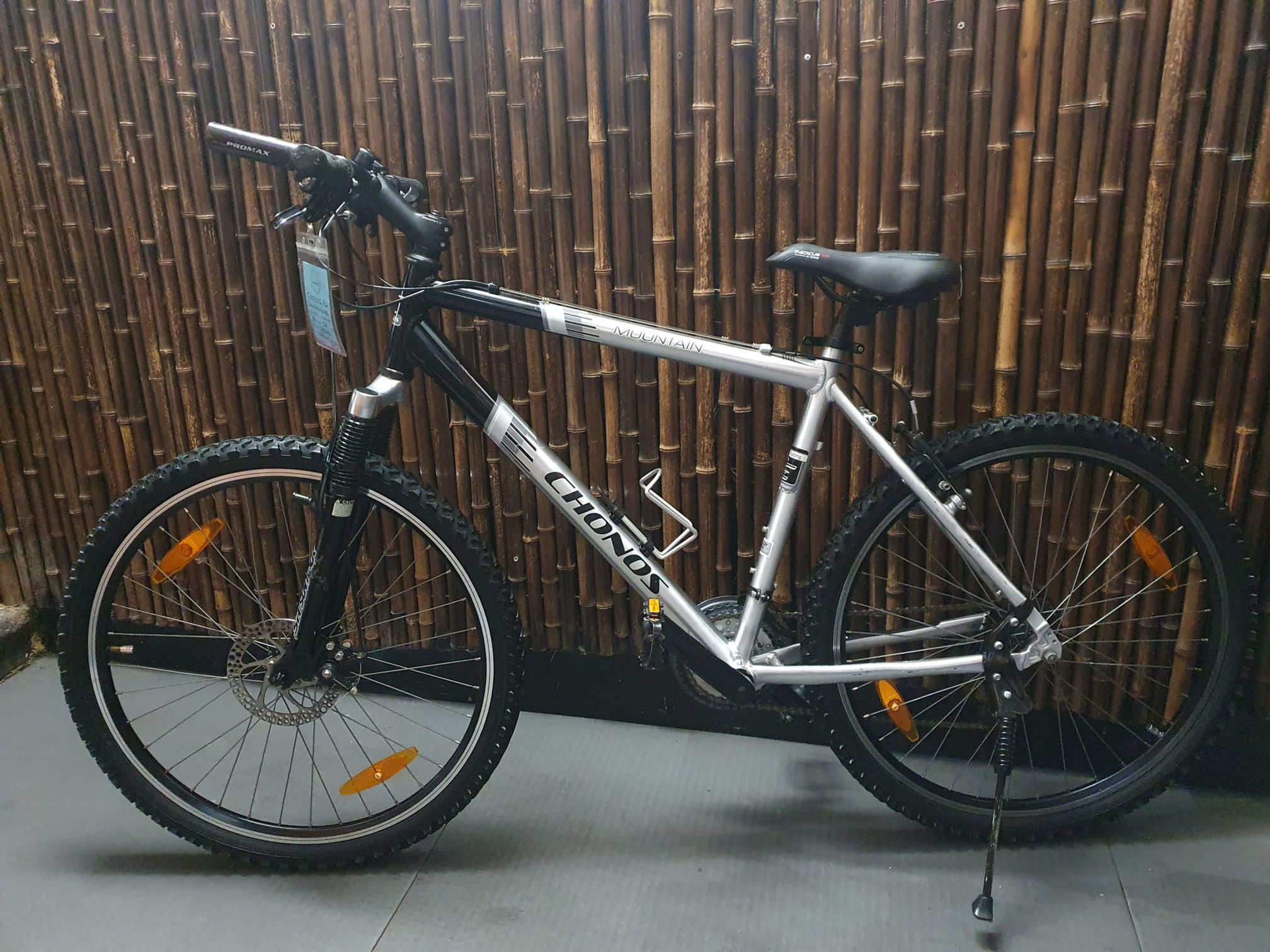 "CHONOS ALU' Mount/bike.26 Zoll.21 Gänge(Shimano Deore)50 cm RH.1 Jahr Garantie.