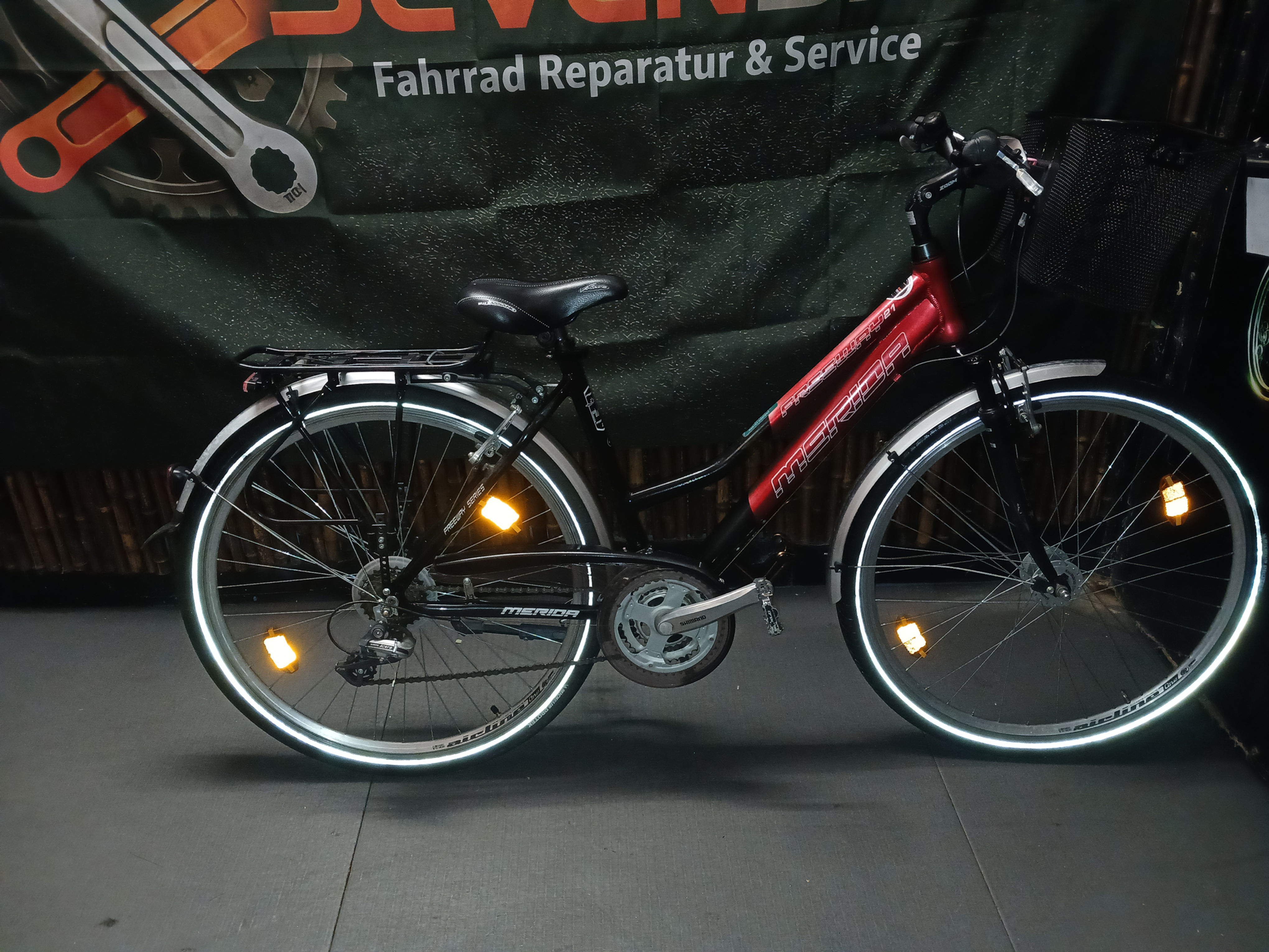 "MERIDA ALU"Trekkingbike.28 zoll.21 Gänge.49 cm RH.mit 1 Jahr Garantie