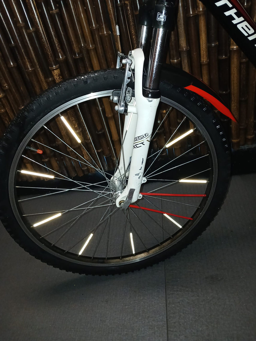 Miniaturbild: "TAKE OFF ALU"Mountainbike.26 zoll.24 Gänge.40 cm RH.mit 1 Jahr Garantie.