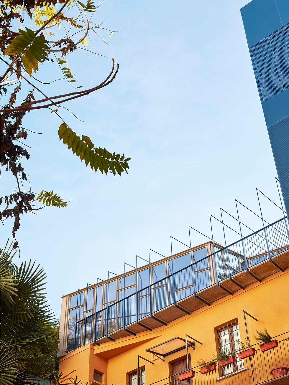 Blue Moon: ITCH Studio Reimagines Milan’s Historic Courtyard Typology
