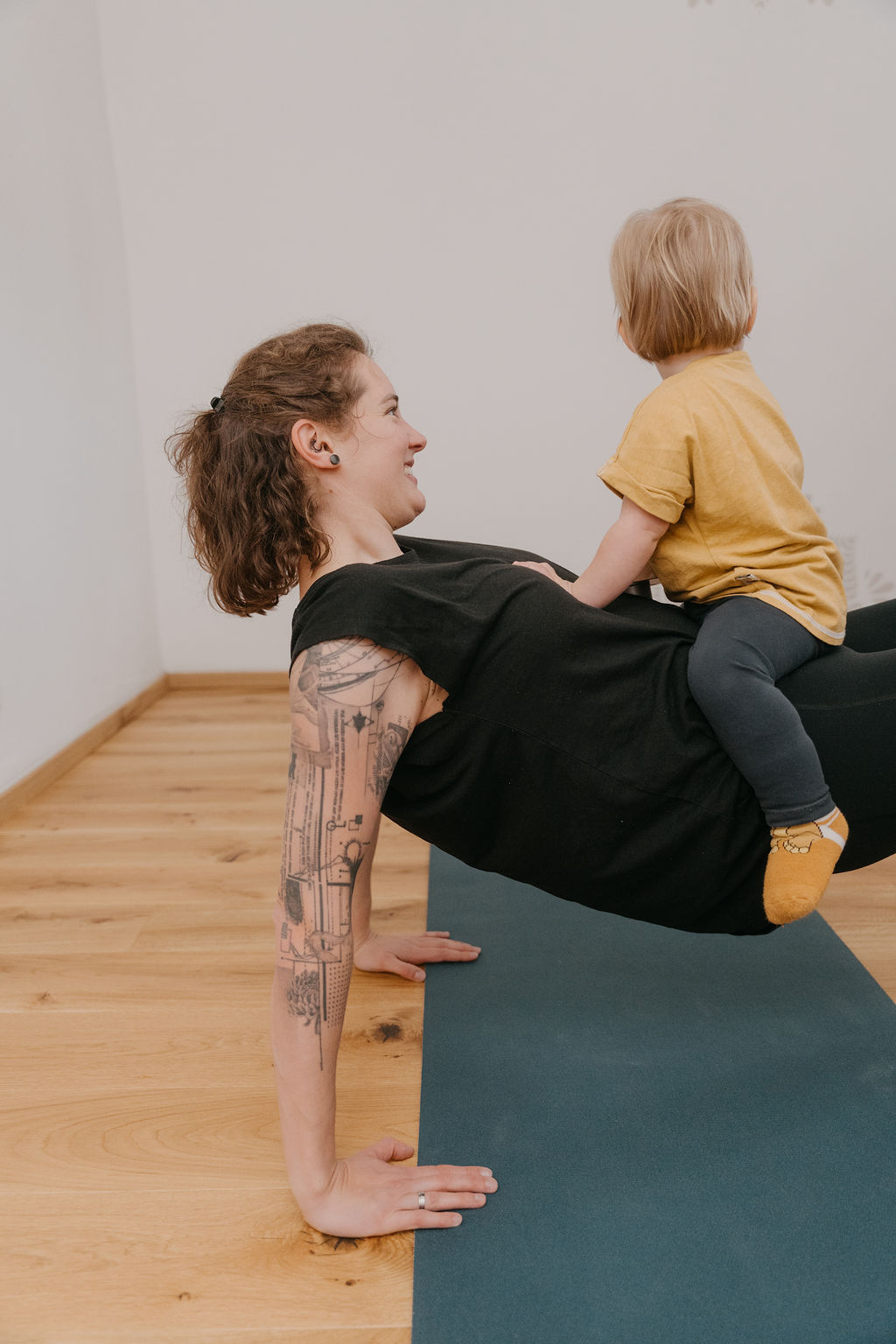 Mama-Baby-Yoga