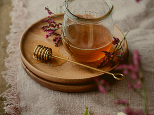 The Sweet Buzz On Manuka Honey: Your ticket to health and aging gracefully 