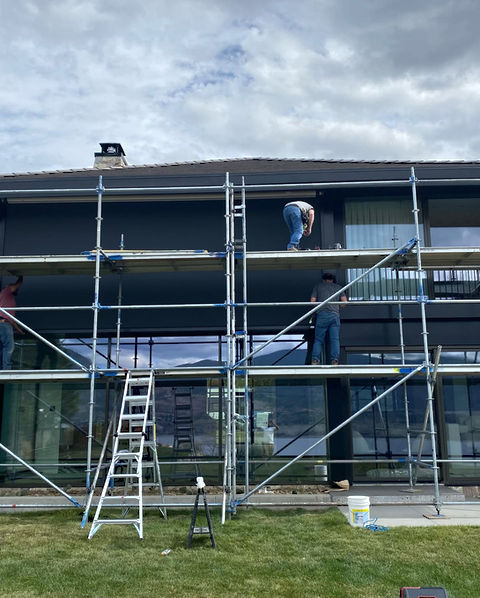Scaffold access Magnatrack Exterior Screen installation in Penticton