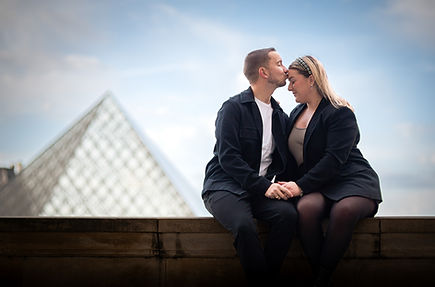 séance couple au Louvre