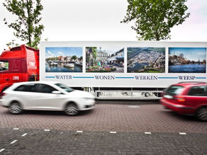 B2B Weesp: Promotietruck Weesp rijdt door heel Europa