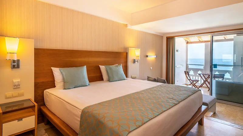 Liberty-Hotels-Lykia-Oda-323161.webp