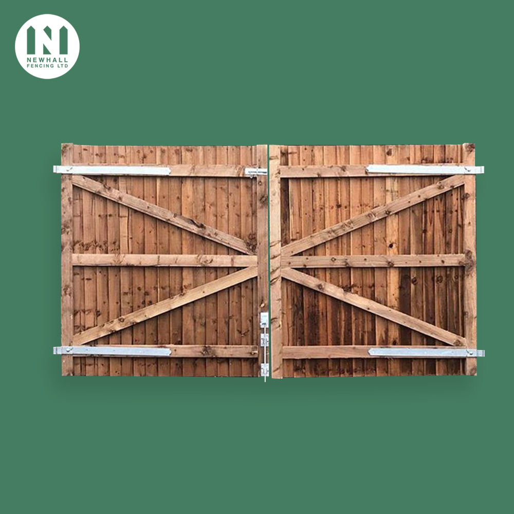 Double set of feather edged gates