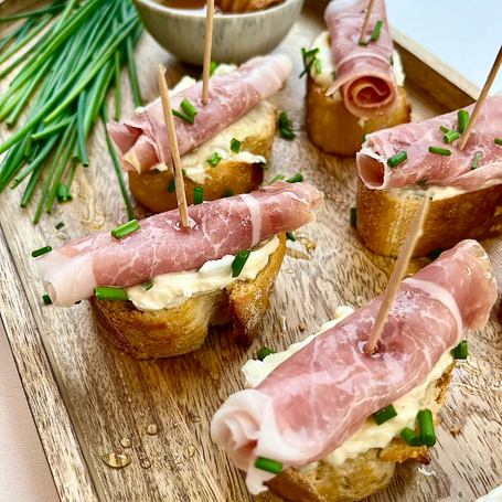 Prosciutto Crostini with Gorgonzola & Honey