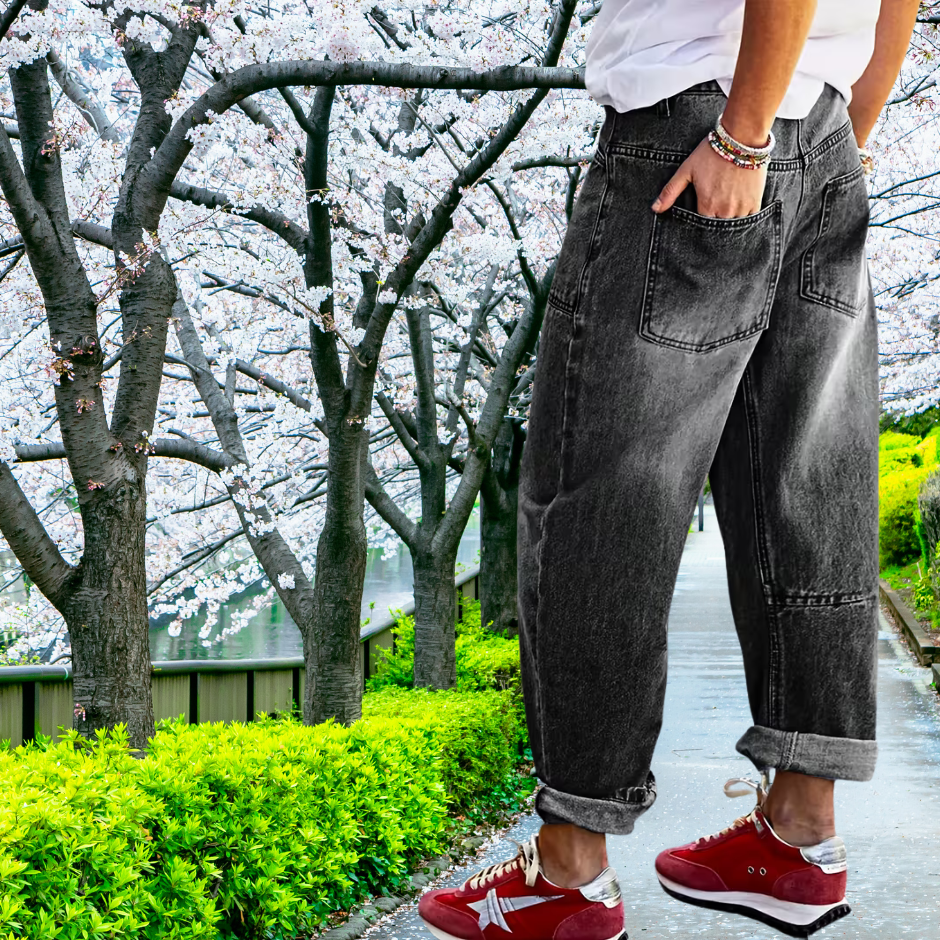 Thumbnail: Boho Chic -Vintage Black Super Stretch Barrel Jeans